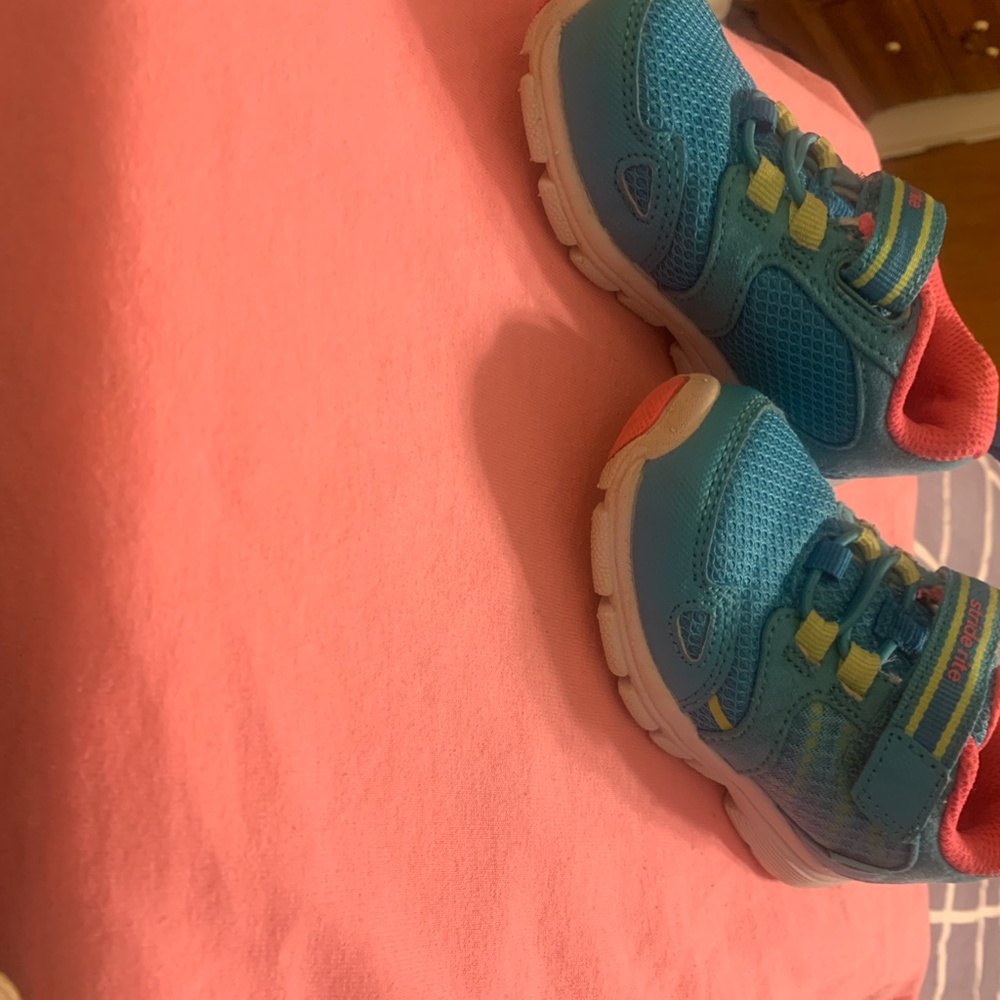 Stride Rite - Picture 2 of 5